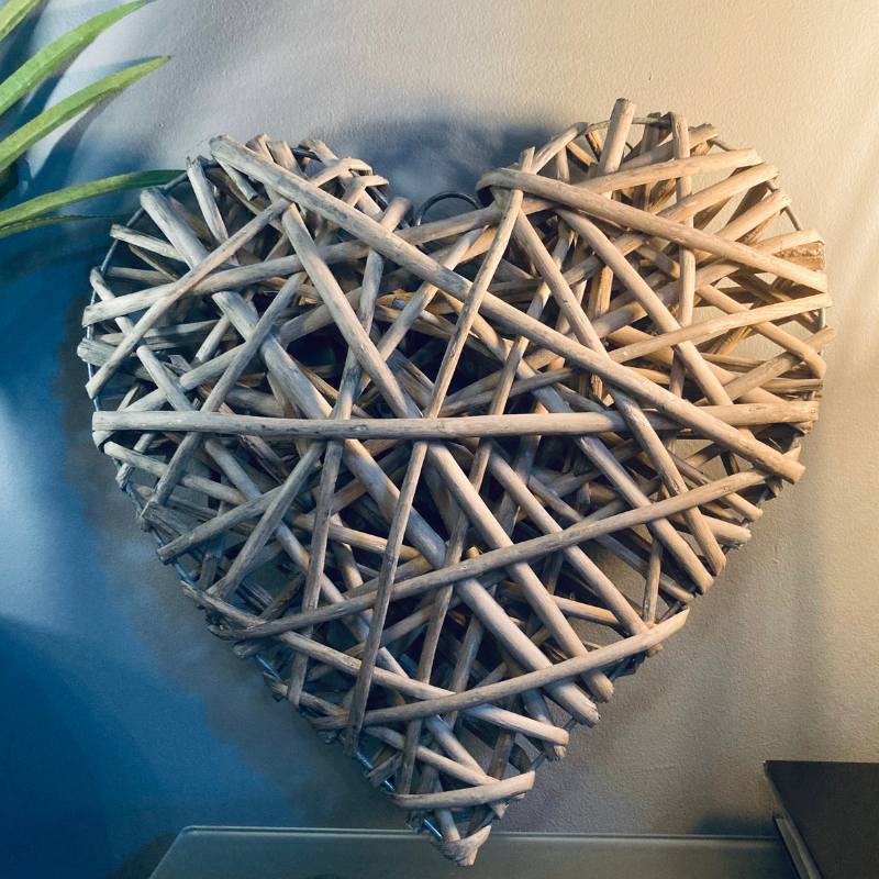 Small Wicker Heart (25cm)