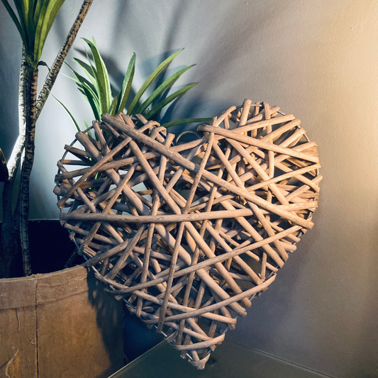 Small Wicker Heart (25cm)